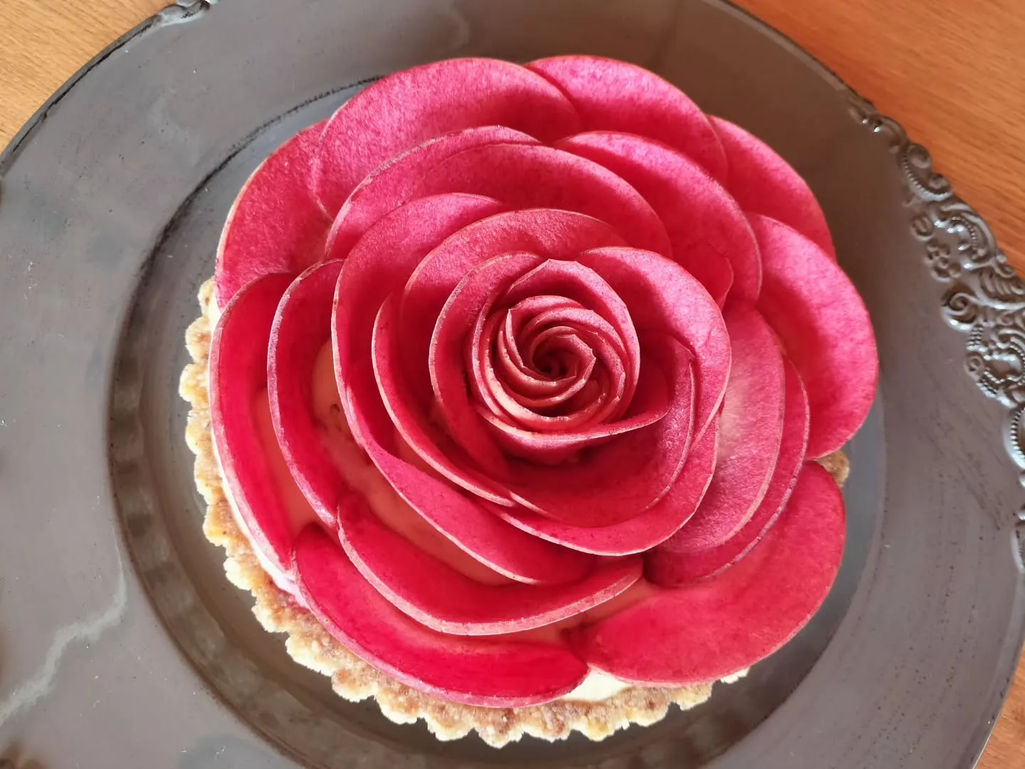 Rawアップルカスタードタルトを